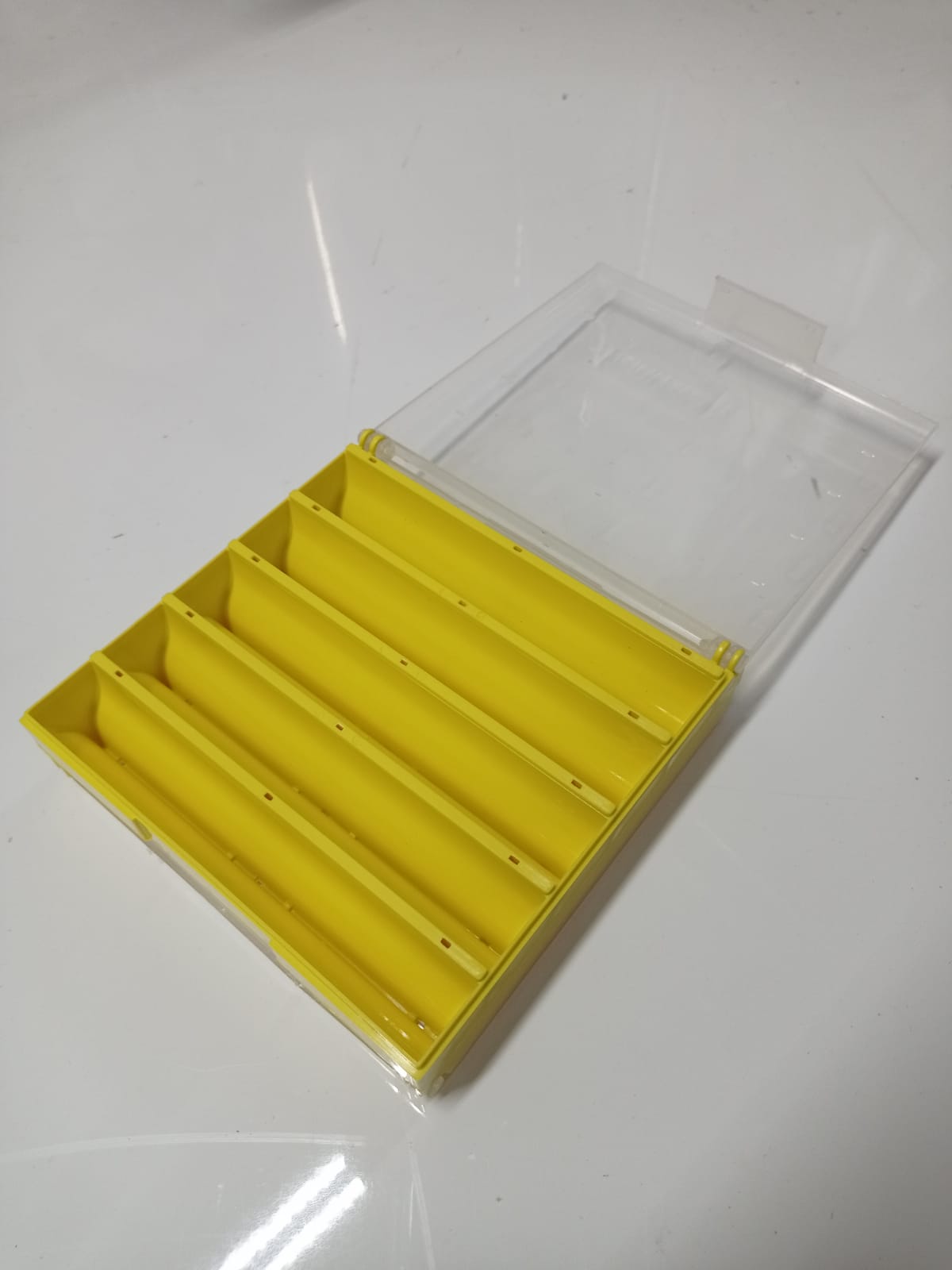 RIVER PLASTİK SAHTE KUTUSU ÇİFT YÜZ 10 GÖZ SARI